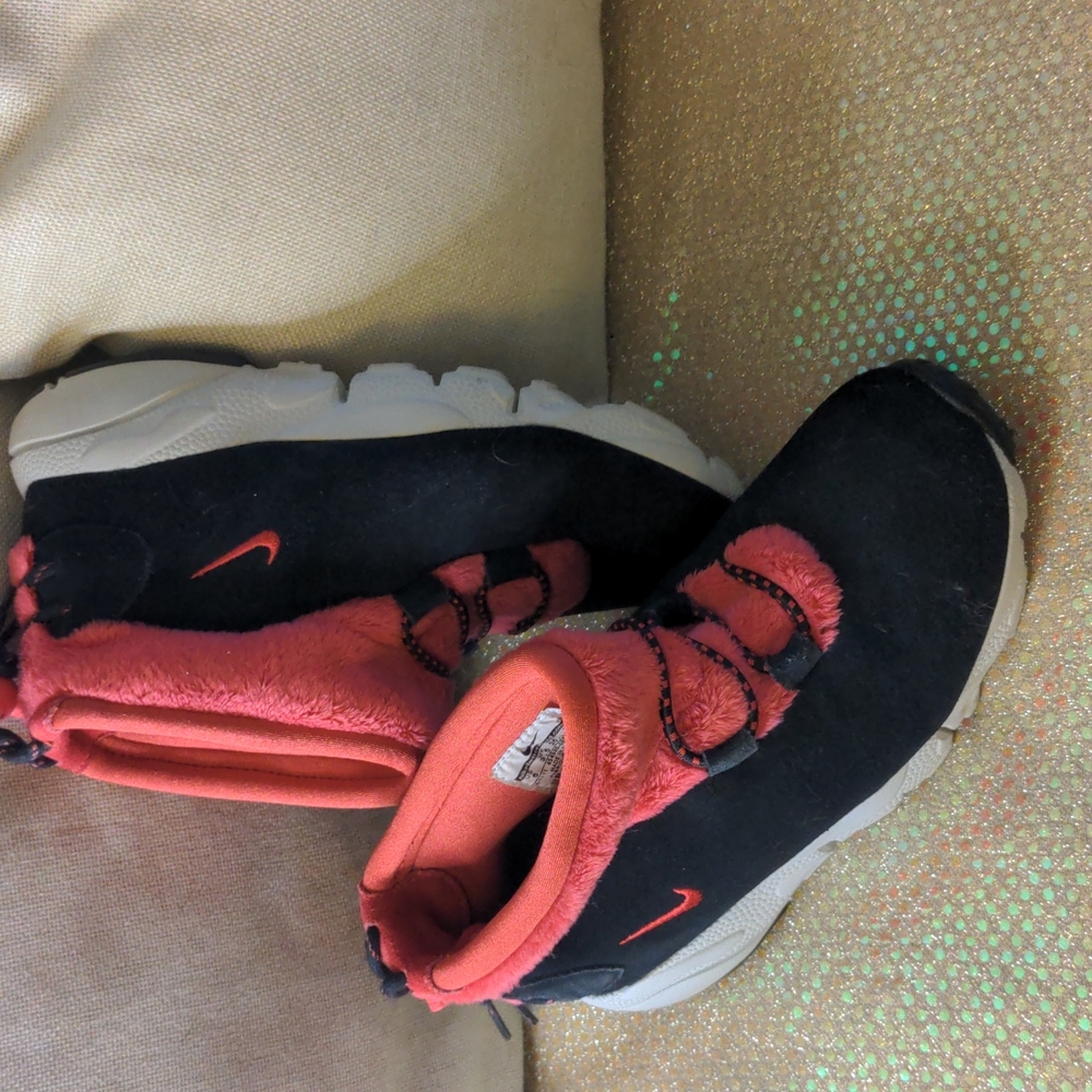 NIKE Air Baked Mid Motion  Moccasin 6 2011